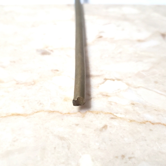 Brass shell shape candle snuffer - Picture 6 of 7